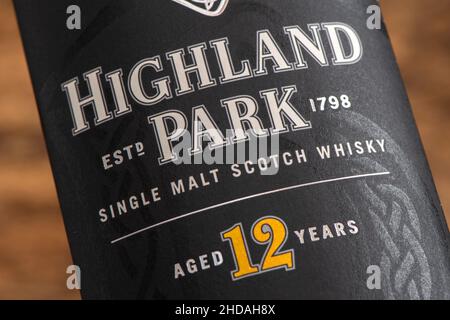 EDIMBURGO, SCOZIA - 04 GENNAIO 2022: Scatola di 12 anni HIGHLAND PARK single malt scotch whisky Foto Stock