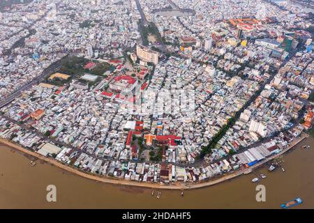 Vista aerea del centro di Can Tho, la città più grande del Delta del Mekong Foto Stock