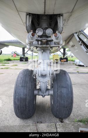 KIEV, UCRAINA - 01 AGOSTO 2021: Aeroflot Ilyushin il-86 esposto al Museo dell'Aviazione statale di Oleg Antonov Foto Stock