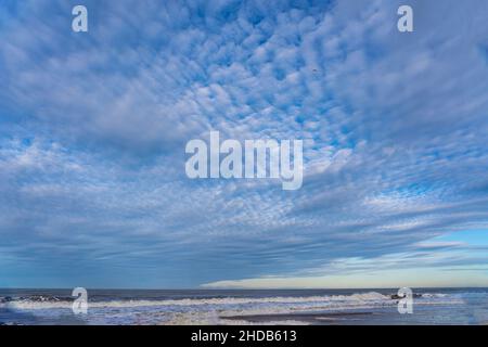 Nuvole sopra il mare del Nord Foto Stock