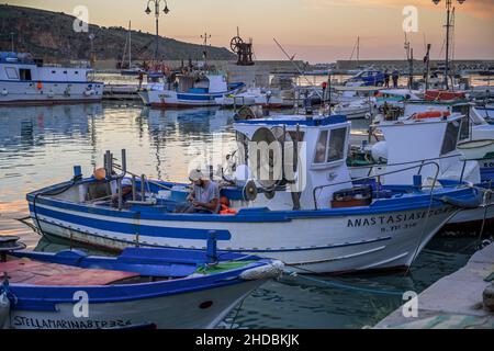 Boote, Fischerhafen, Castellammare del Golfo, Sizilien, Italien Foto Stock