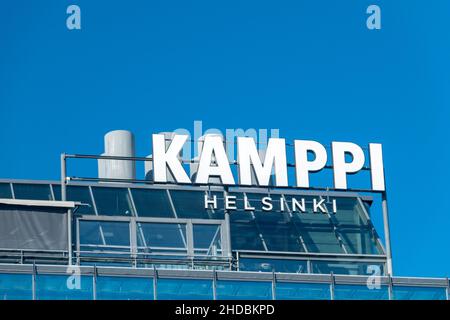 Helsinki, Finlandia - 5 agosto 2021: Iscrizione Kamppi helsinki. Il Kamppi Centre è un complesso situato nel quartiere Kamppi, nel centro di Helsinki. Foto Stock