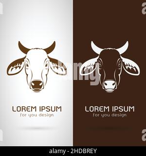 Vettore di testa di vacca su sfondo bianco e marrone, logo, simbolo, etichetta, animali. Illustrazione Vettoriale