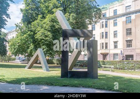 Helsinki, Finlandia - 5 agosto 2021: Scultura commemorativa di Risto Ryti. Risto Heikki Ryti è stato il quinto presidente della Finlandia. Foto Stock