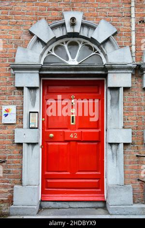 Bunte Tuer, Haus, Parlamento Street, Kilkenny, Irlanda, Großbritannien / Tür Foto Stock