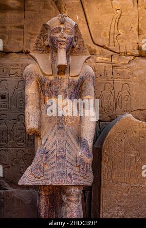 Statue di Thutmosis III Amenhotep II e faraoni del periodo intermedio 2nd, Tempio di Karnak, Luxor, Tebe, Egitto, Luxor, Tebe, Egitto, Africa Foto Stock