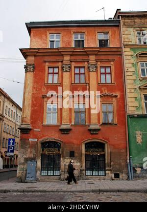 Rynok Square, Lviv, Ucraina: Edifici in Rynok Square nella parte centrale di Lviv. Lviv è anche noto come Lvov. Foto Stock