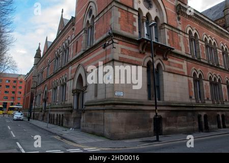 Corner Lloom e Mershull Street a Manchester Inghilterra 9-12-2019 Foto Stock