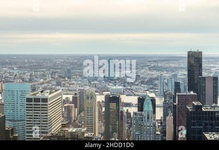 Vista aerea di Manhattan, New York City, USA edifici storici. Tetti, terrazze e facciate di torri e grattacieli. Foto Stock
