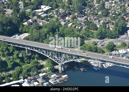 Viste su Seattle come visto da un idrovolante volato da Kenmore Air Foto Stock