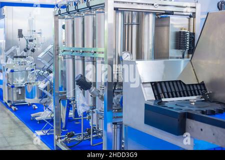 Attrezzature per la produzione farmaceutica presso la fabbrica o l'esposizione farmaceutica Foto Stock