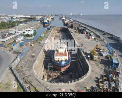 Vista dall'alto del Dry Dock al William Wright Dock, Hull Foto Stock