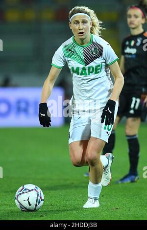 Frosinone, Italy , 05 January , 2022 da sinistra a destra, Kamila Dubcova di Sassuolo durante il calcio femminile supercup Match Juventus v Sassuolo Credit: Massimo Insabato/Alamy Live News Foto Stock