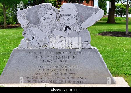 Arcola, Illinois, Stati Uniti. Un monumento a John Barton Gruele, fondatore di Raggedy Ann e Andy. Foto Stock
