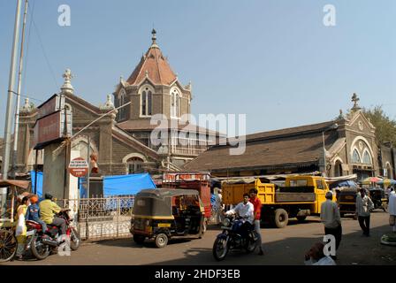 Costruzione del mercato vegetale della città di Mandai Pune Foto Stock