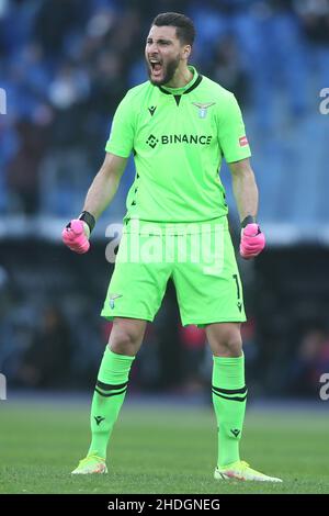 Roma, Italia. 06th Jan 2022. ROMA, Italia - 06.01.2022: STRAKOSHA FESTEGGIA IL TRAGUARDO durante la Serie Italiana Una partita di calcio tra SS LAZIO ed EMPOLI allo stadio Olimpico di Roma. Credit: Independent Photo Agency/Alamy Live News Foto Stock