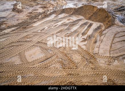 cantiere, piste di pneumatici, cumulo di sabbia, cantieri, sito, siti, pneumatici, cumuli di sabbia Foto Stock