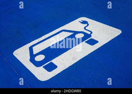auto elettrica, punto di ricarica, auto elettriche Foto Stock