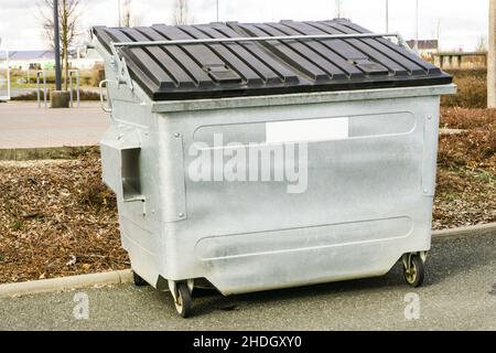 cestino rifiuti, bidoni rifiuti, salti, salti Foto Stock