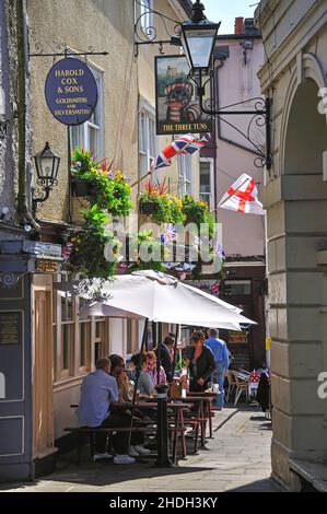 Il Three Tuns Pub, Market Street, Windsor, Berkshire, Inghilterra, Regno Unito Foto Stock