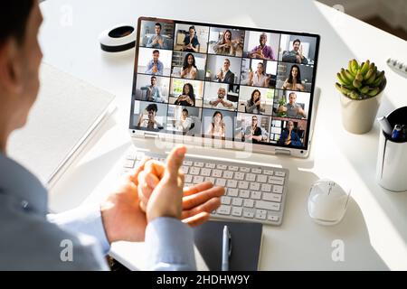 Lingua dei segni sordo per l'apprendimento di persone in videoconferenza Foto Stock