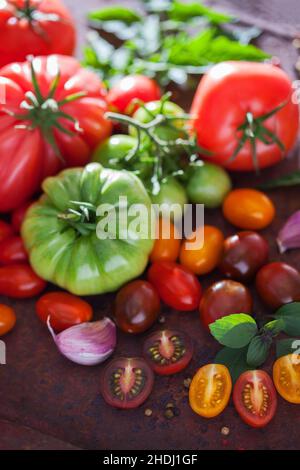 pomodori, pomodori, pomodori ciliegini, bue heart, tomatoe, tomatos, tomatos di ciliegia Foto Stock