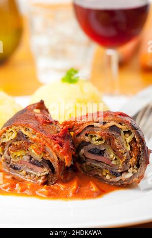 involtini di carne, involtini di carne, involtini di carne, involtini di carne, involtini di carne, involtini Foto Stock