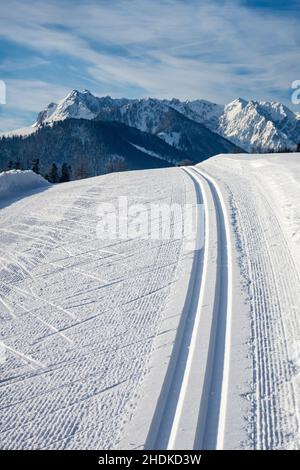 catena montuosa, pista da sci, catene montuose, piste da sci Foto Stock