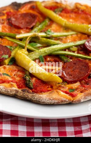 pizza, pizza salame, pizze, pizze salame Foto Stock