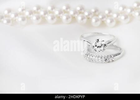 regalo, diamante, anello di impegno, regali, regalo, diamanti, anelli di aggancio Foto Stock