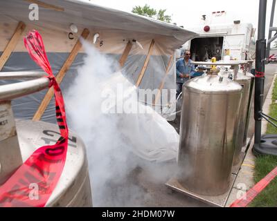 Fumo di azoto liquido in evaporazione Stock Photo