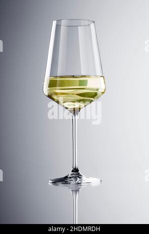 vino, bicchiere da vino, vino bianco, vini, vasellame, vini bianchi Foto Stock
