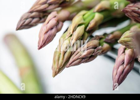 punte di asparagi, punte di asparagi, punte di asparagi Foto Stock