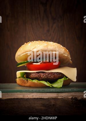 croccante, cheeseburger, cucina americana, croccanti, hamburger, hamburger, cheeseburgers, cucina americana, cucina americana Foto Stock