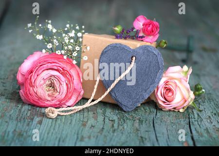 fiori, regalo, san valentino, rimorchio veicolo, fiore, san valentino, regali, regalo, san valentino, san valentino, giornata di san valentino, rimorchi per veicoli Foto Stock