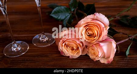 san valentino, bicchiere di champagne, rose, san valentino, san valentino, san valentino, rosa Foto Stock