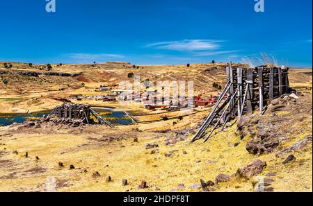 Sillustani, un cimitero pre-inca vicino a Puno in Perù Foto Stock