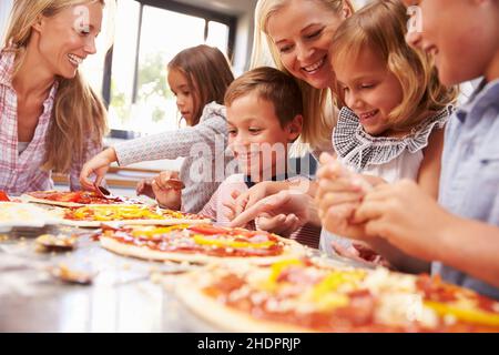 bambino, madre, cucinare, cuocere, bambini, bambini, capretto, capretti, mamma, madri, mamma, per cucinare Foto Stock