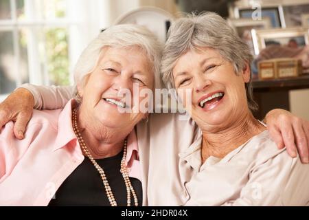 donna, anziano, ridendo, amici, femmina, signore, signora, donne, anziani, anziani, anziani, ridere, sorridente, amico Foto Stock