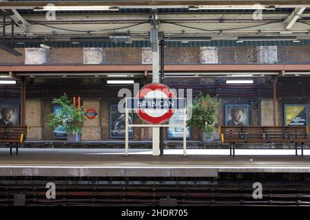 fermata autobus, metropolitana di londra, barbican, stazione degli autobus, fermate autobus, fermata, london undergrounds Foto Stock