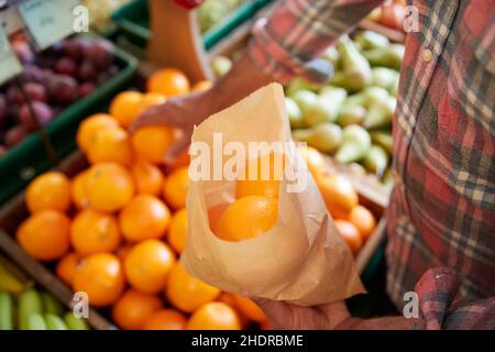 shopping, arance, sacchetto di carta, negozio di alimentari, arancio, sacchetti di carta, negozio alimentare Foto Stock