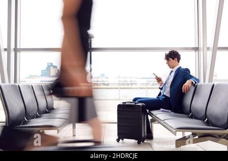 uomo d'affari, aeroporto, volo, capo, uomini d'affari, executive, dirigenti, leader, leader, manager, aeroporti, voli Foto Stock