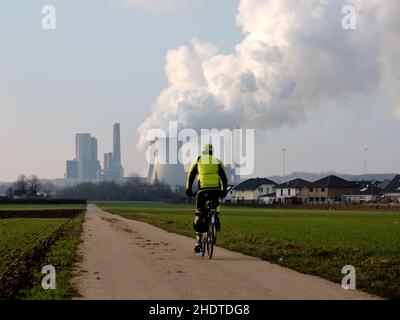 ciclisti, centrale elettrica niederaußem, ciclista Foto Stock