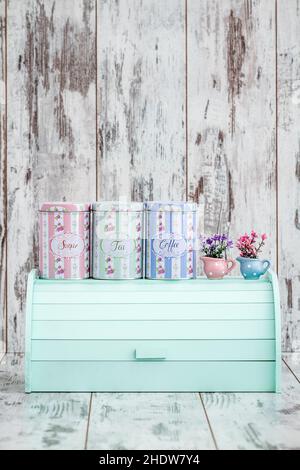 lattina, contenitore, deposito, lattine, contenitori, immagazzini Foto Stock