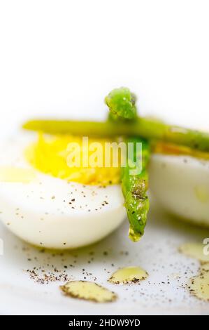 asparagi verdi, antipasto, vegetariano, uova sode, antipasti, vegetariani, uova bollite, bollite Foto Stock