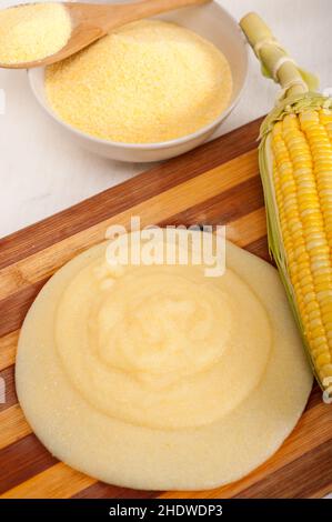 polenta, polenta di mais, polentas Foto Stock