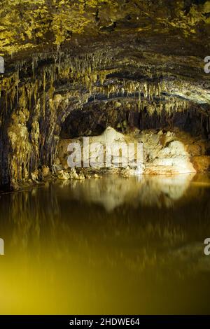 saalfeld, stalagmite, saalfelds, drippstone, grotta di drippstone, caverna di pietra fiore, caverna di stalattiti, stalagmiti Foto Stock