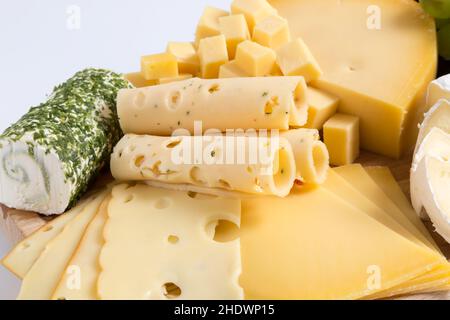 formaggi, abbondanti, formaggi, focini, salati, saporito Foto Stock