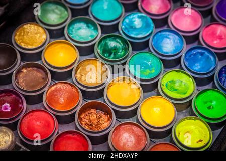 colori e forme, vernice acrilica, colori e forme, vernici acriliche Foto Stock