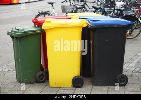separazione dei rifiuti, contenitori per la polvere, separazioni dei rifiuti, contenitore per la polvere Foto Stock